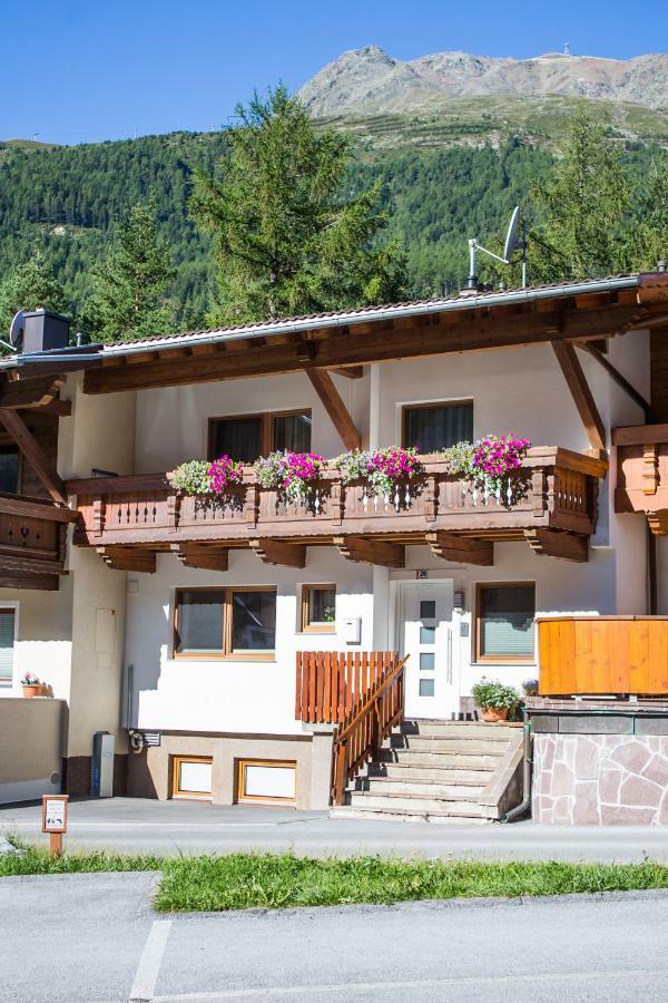 Haus Marina Apartment Solden Luaran gambar